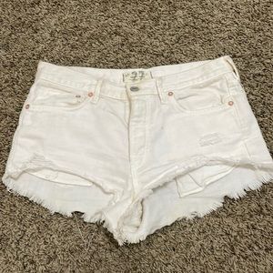 White free people jean shorts size 27